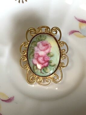 Vintage-Style Gold Filigree Pink Rose Porcelain Dual Brooch Pendant